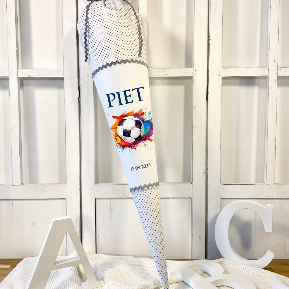 Fußball Zuckertüte mit Namen als Einschulungsgeschenk für Jungen