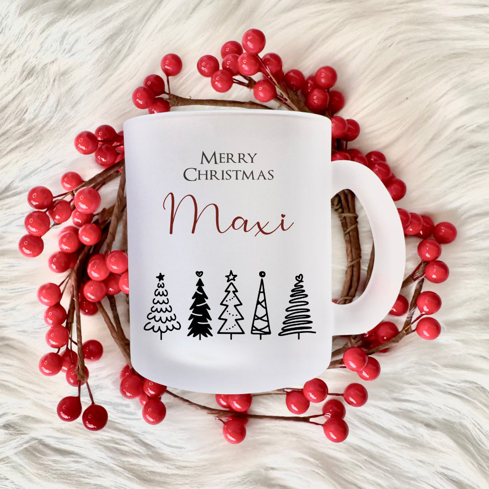 Merry Christmas Glasasse mit dem Namen personalisiert und Tannen gestaltet