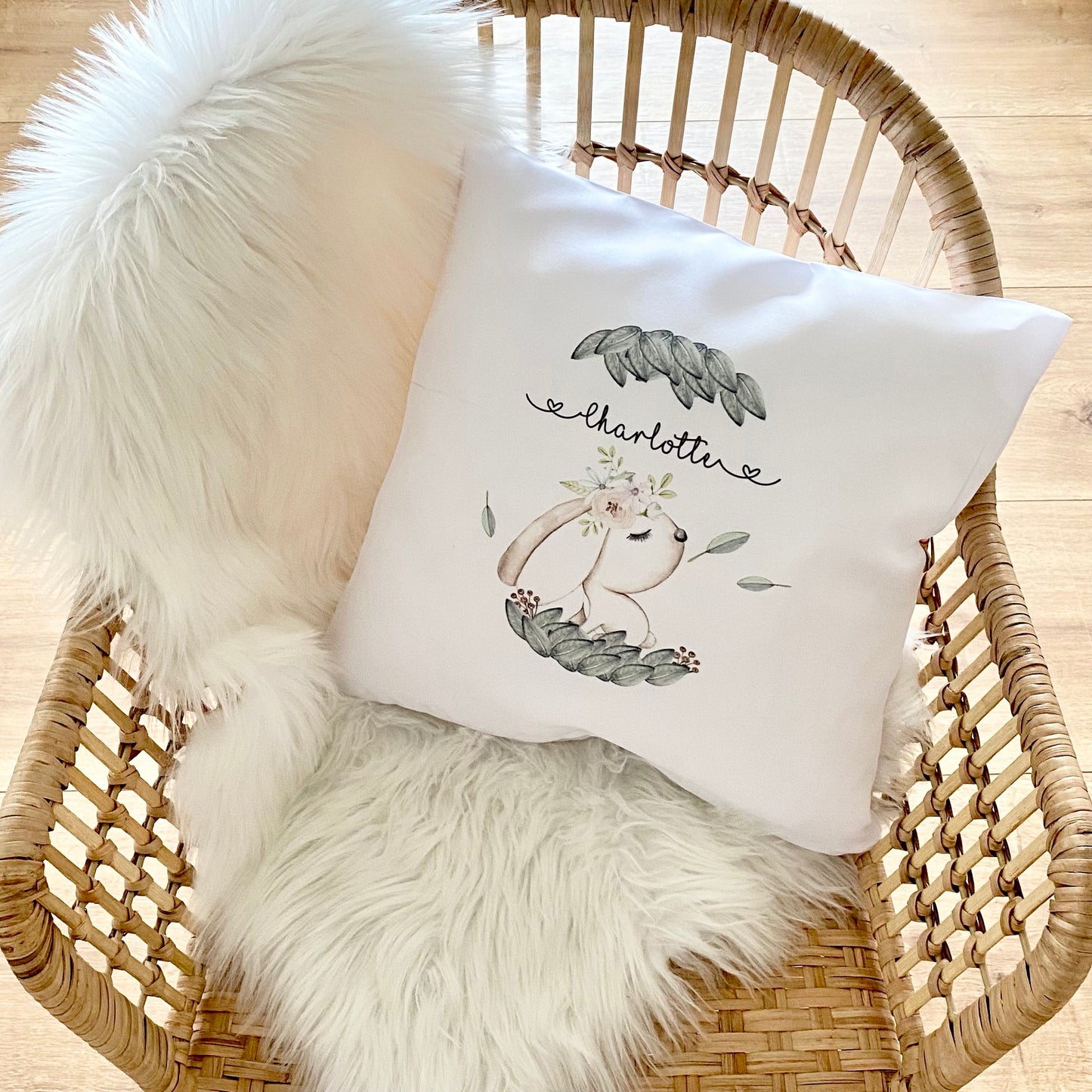 Kinderkissen "Fuchs" mit dem Namen des Kindes | Besondere Geschenkidee u. personalisiertes Geschenk für Mädchen und Jungen | Schöne Dekoration für das Kinderzimmer | 4 Motivvarianten zur Auswahl