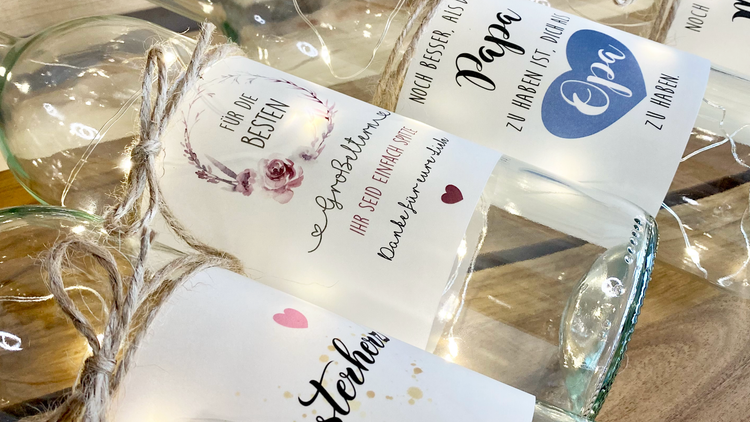 Handgefertigte Familiengeschenke. Persönliche und personalisierte Geschenkideen.