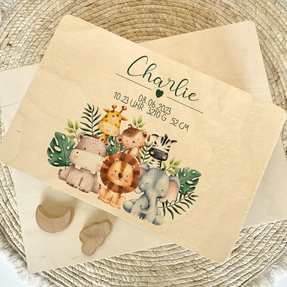 Personalisierte Erinnerungskiste "Safari Tiere" als Motiv für Babys zur Geburt und Taufe, Babygeschenk mit dem Namen, Holzkiste