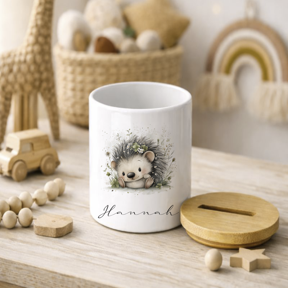 Personalisierte Keramik-Spardose mit Bambusdeckel für Kinder & Babys | Individuelles Geldgeschenk mit Namen | Motive: Igel, Faultier, Otter, Ente, Küken