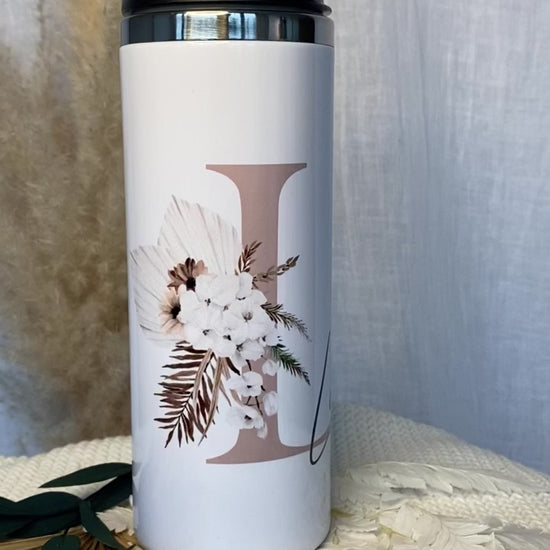 Thermobecher mit Namen als Geschenkidee für Frauen