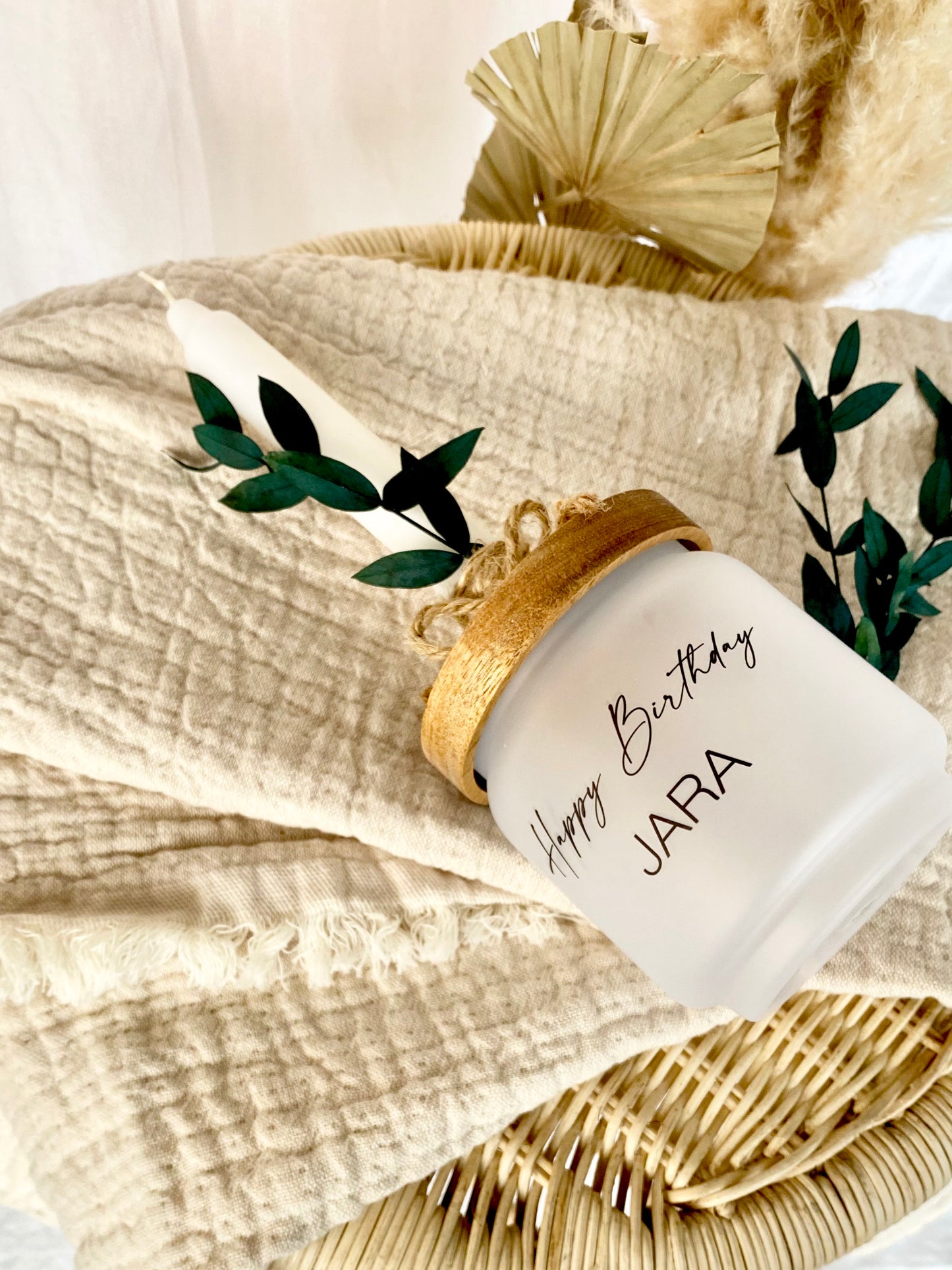 Geschenkglas "Happy Birthday" personalisiert mit dem Namen, Geschenkset mit Geburtstagskerze und Trockenblume