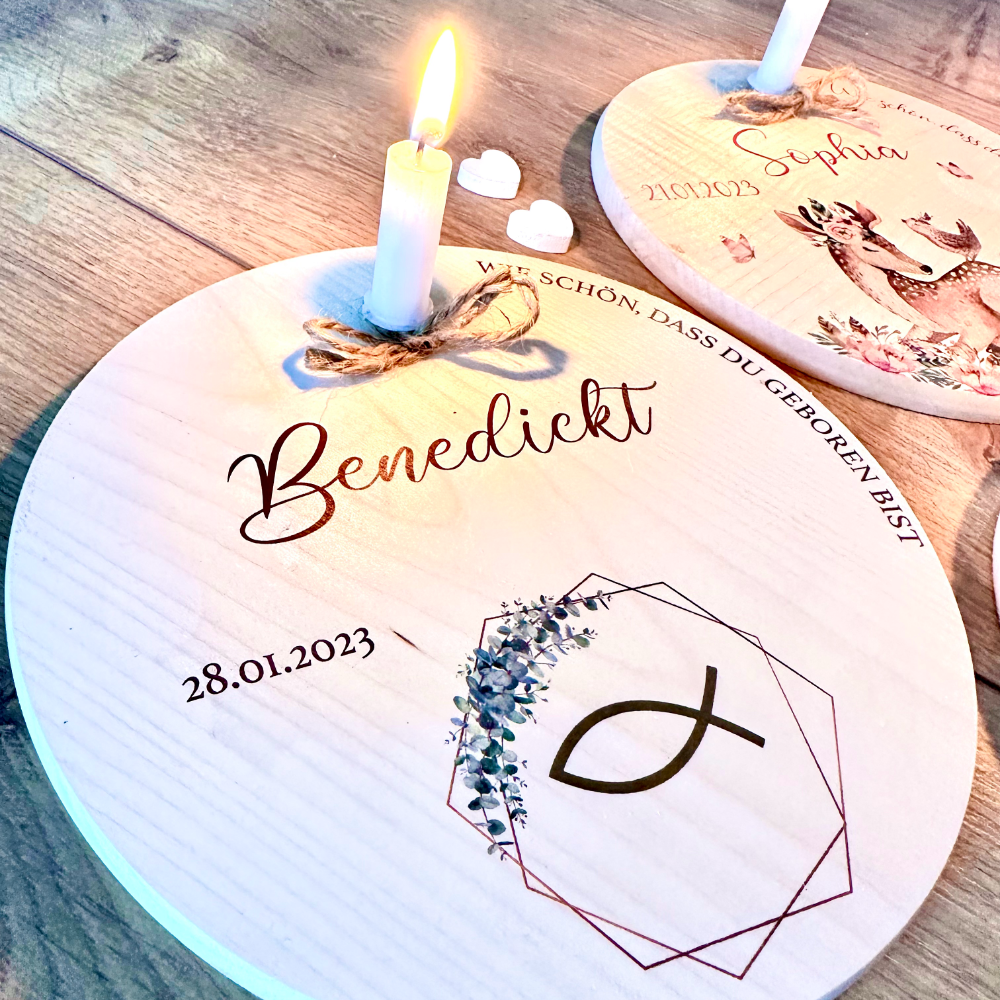 Geschenk mit Namen für Kinder zur Geburt Taufe Geburtstag mit Fisch und Kerze 