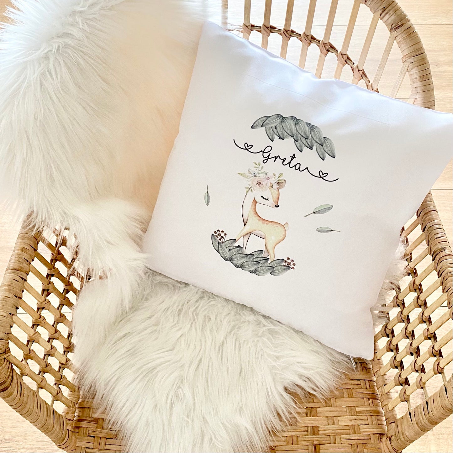 Kinderkissen "Fuchs" mit dem Namen des Kindes | Besondere Geschenkidee u. personalisiertes Geschenk für Mädchen und Jungen | Schöne Dekoration für das Kinderzimmer | 4 Motivvarianten zur Auswahl