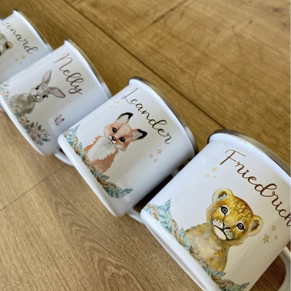 Tasse Löwe mit Namen des Kindes | Emaille Trinkbecher für Mädchen u. Jungen I Personalisierte Kindertasse als besonderes Geschenk  | 7 Motivvarianten zur Auswahl