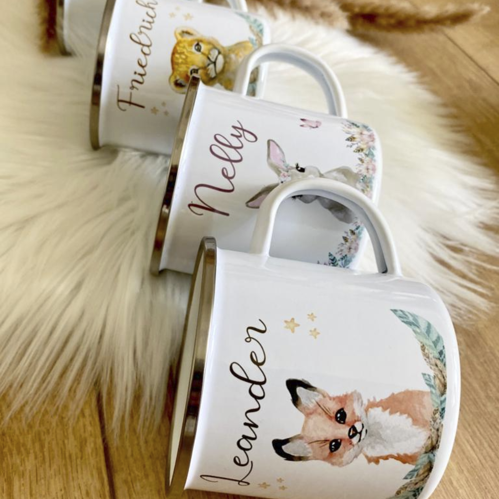 Tolle Kindertasse Hase mit Namen des Kindes | Emaille Trinkbecher für Mädchen u. Jungen I Personalisierte Tasse als besonderes Geschenk  | 7 Motivvarianten zur Auswahl