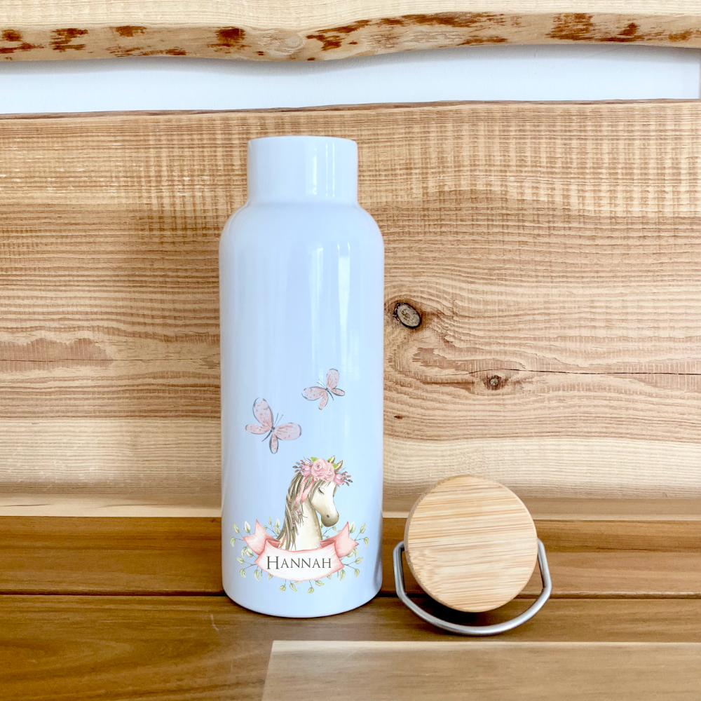 Kindertrinkflasche für Kinder mit Pony und Namen.