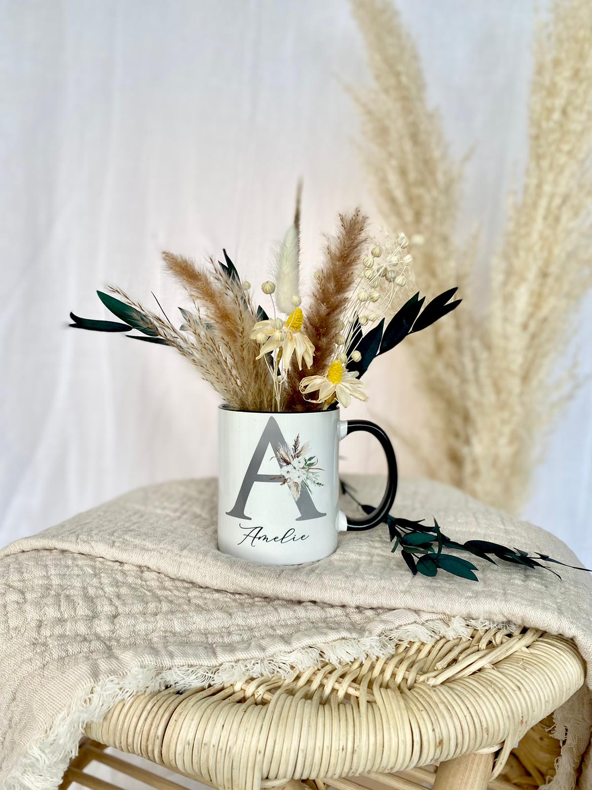 Tasse mit Buchstaben und Namen für Frauen | Keramiktasse mit floralem Motiv