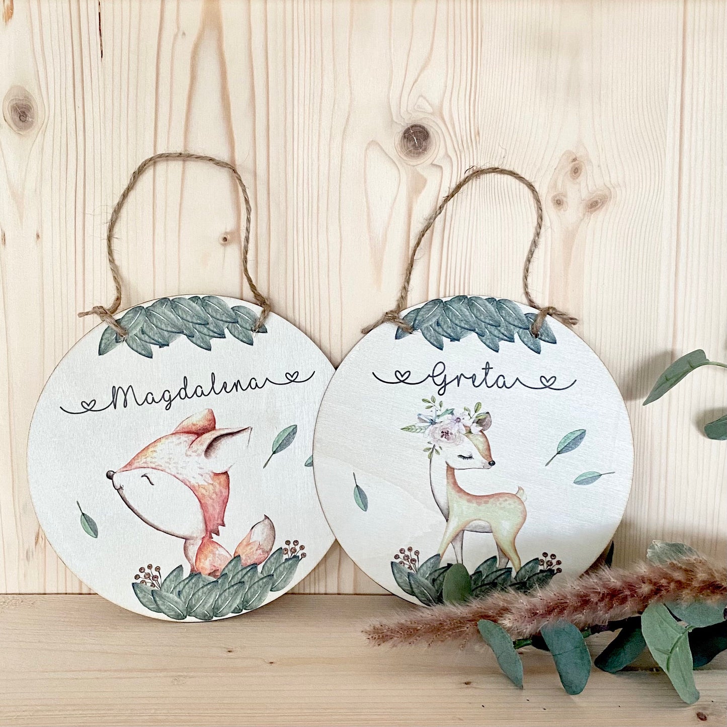 Namensschild "Fuchs" für das Kinderzimmer in Rund | Personalisiertes Türschild aus Holz mit dem Namen des Kindes | Besonderes Geschenk in 4 Motivvarianten für Mädchen und Jungen zur Auswahl