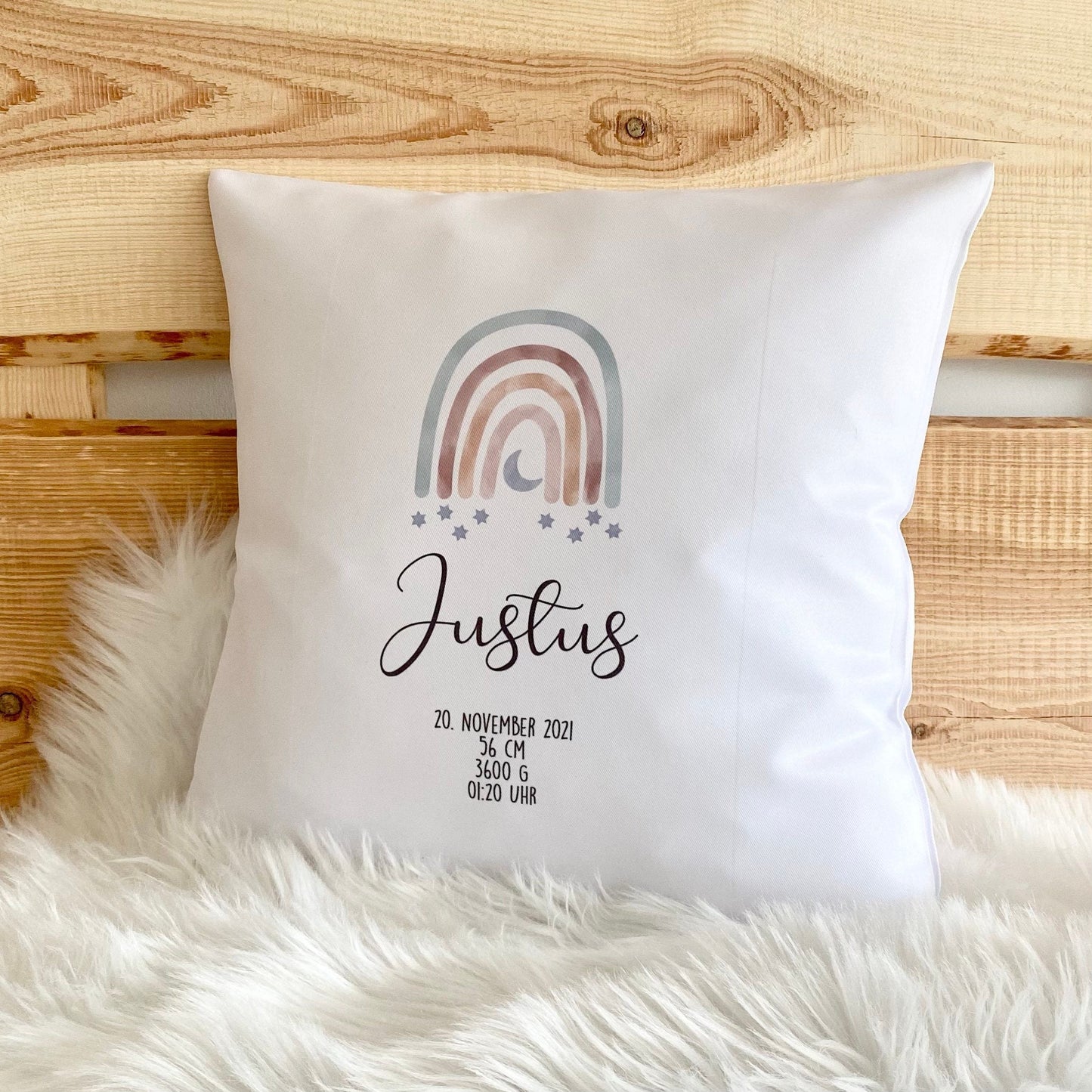 Schönes Geschenk für Mädchen u. Jungen | Kinderkissen "Regenbogen“ personalisiert mit dem Namen des Kindes | Liebevolle Dekoration für das Baby- u. Kinderzimmer | 5 Motivvarianten zur Auswahl