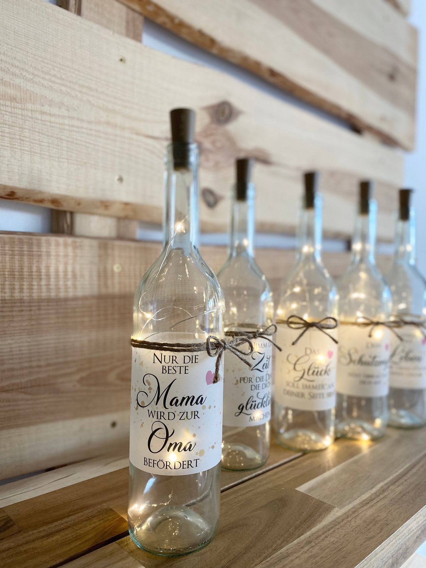 Flaschenlicht "Genieße das Leben und die vielen schönen kleinen Dinge" | Geschenk mit Spruch | Persönliche Geschenkidee für mehr Achtsamkeit | 5 Motivvarianten zur Auswahl